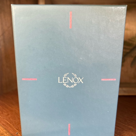 Lenox China 1991 Christmas Ornament Village Town Hall 3rd in Series w/Box EUC - Picture 8 of 8